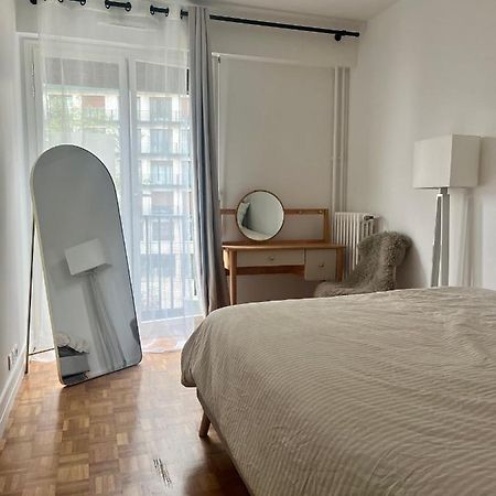 Modern Apartment Near The Eiffel Tower, 45M Париж Екстериор снимка