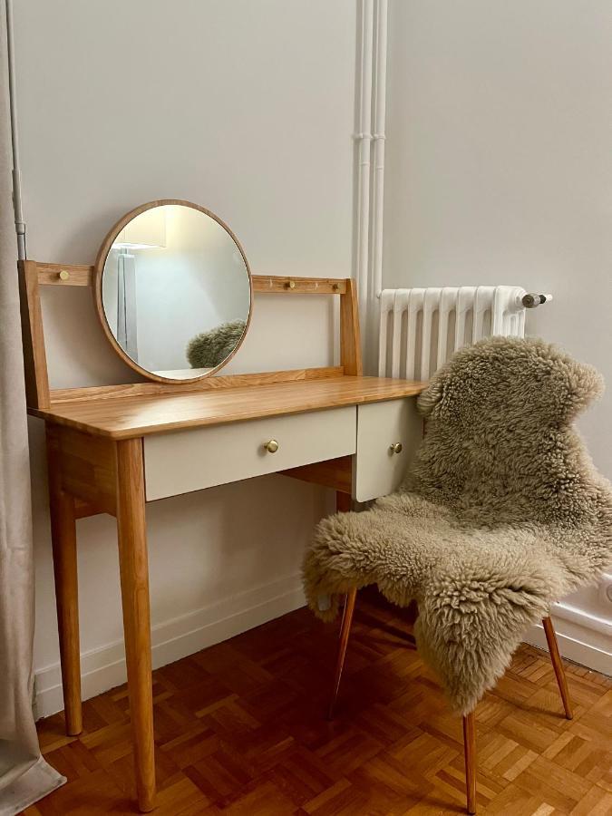 Modern Apartment Near The Eiffel Tower, 45M Париж Екстериор снимка